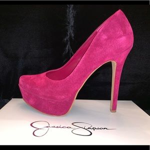 JESSICA SIMPSON Suede Platform Pumps  9M